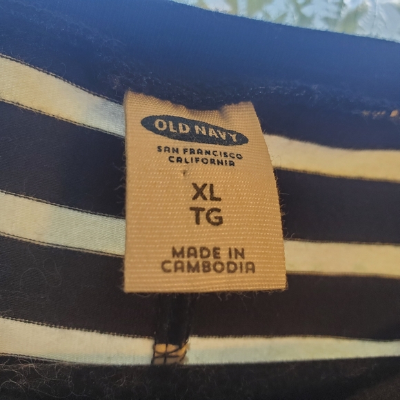 OLD NAVY Striped T-shirt Dress - Picture 4 of 6